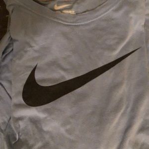 NIKE LONG SLEEVE T SHIRT